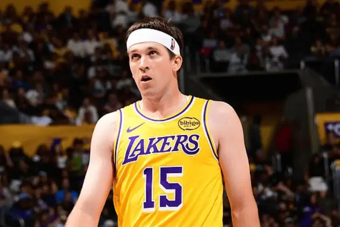 湖人加时险胜掘金 里夫斯关键罚球助球队逆转