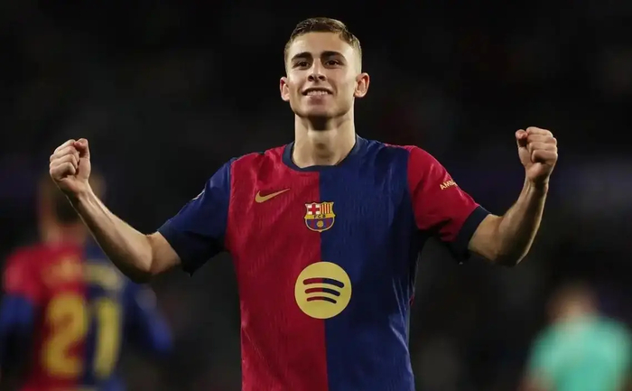 曼联1亿欧元求购费尔明遭巴萨强硬拒绝