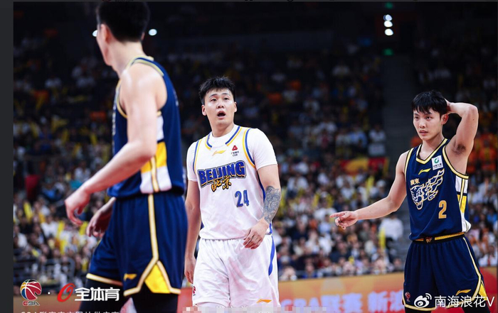 广东弃将赵睿莫兰德爆发，助新东家逆转老队