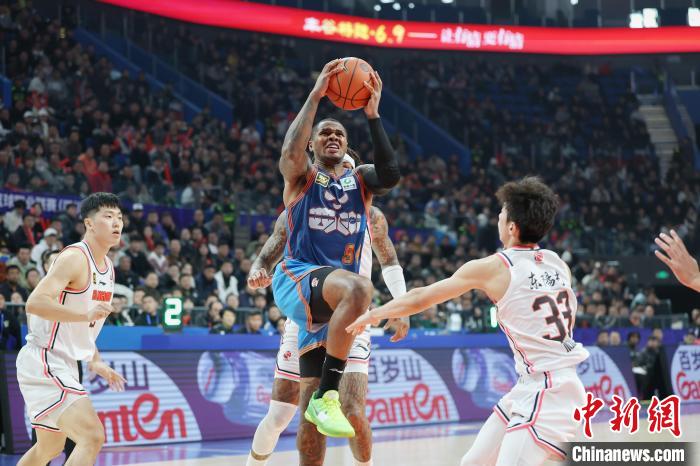 萨姆纳32分带队逆转，亨特25分支撑，四川104-94击